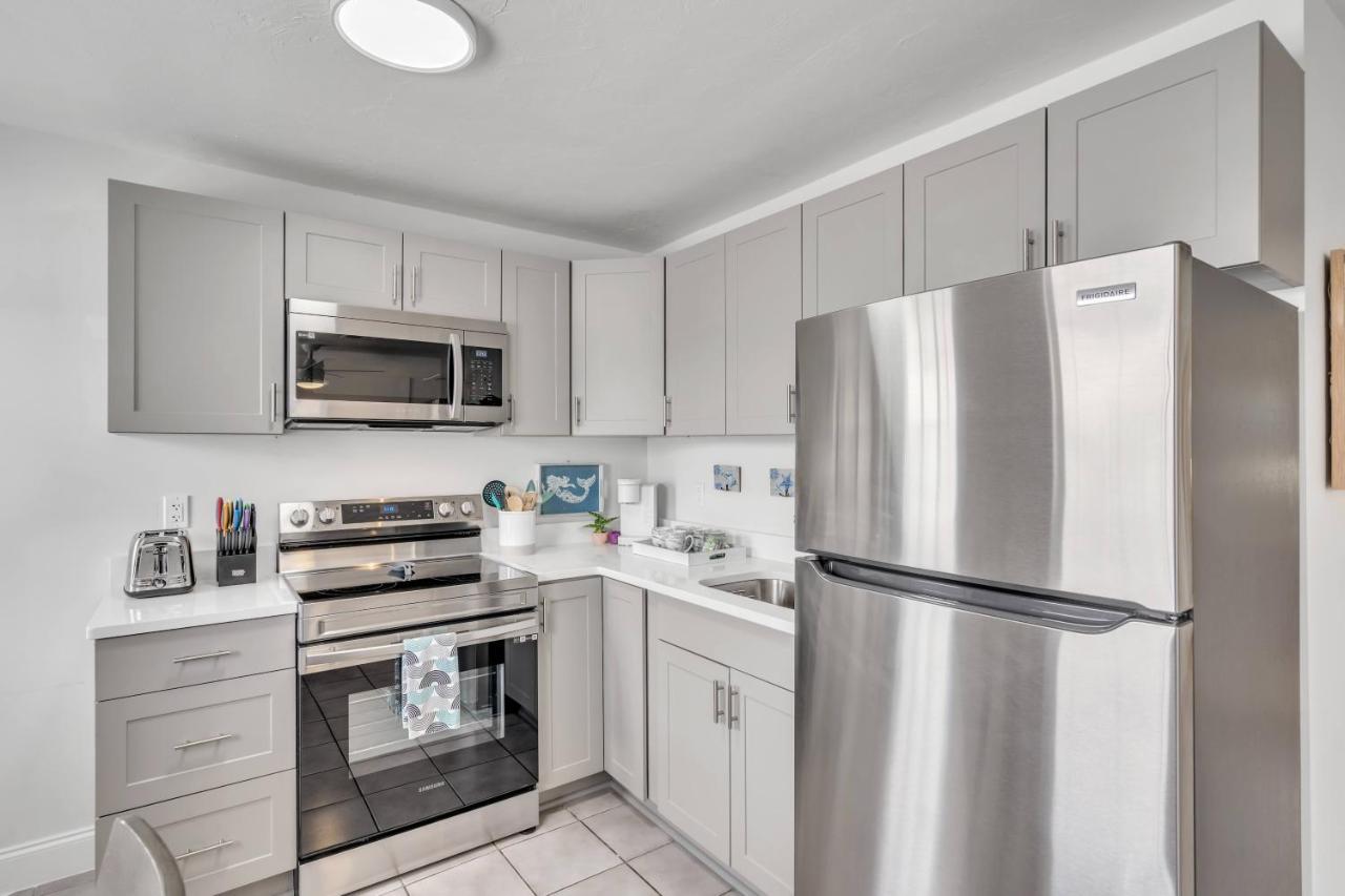 2Bed 1Bath Suite Minutes To Downtown, Beaches, Restaurants, Theaters And More Сарасота Екстериор снимка